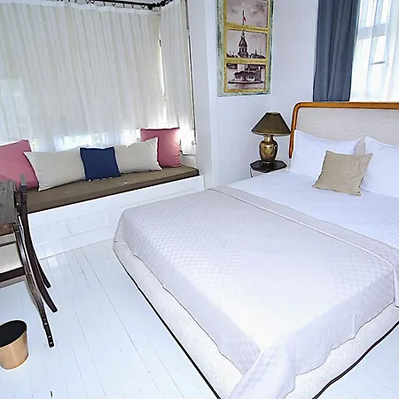 Hotell B House *